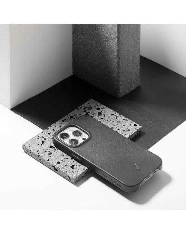 Native Union - Clic Classic Leather Case Black for iPhone 13 Pro